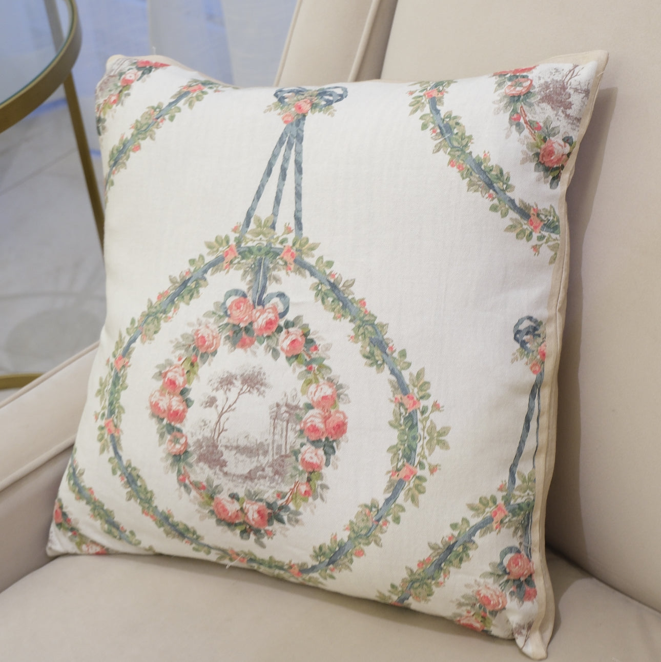 Classic Roses Landscape Cushion Cover - Flora Design
